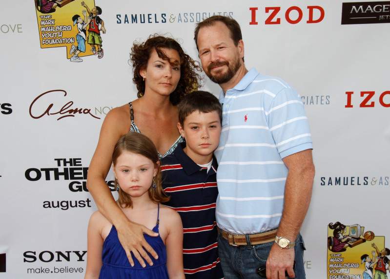 Robert Wahlberg with his wife and two children, Oscar and Charlie.