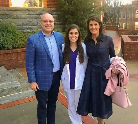  Rena Haley With Her Parents, Nikki and Michael Haley At Her White Coat Ceremony at Clemson University