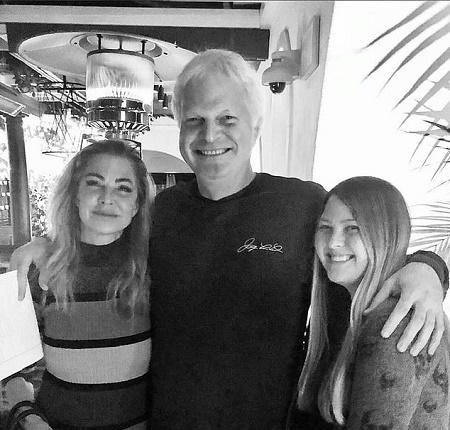The former tennis player, Lisa with her ex-boyfriend, Steve Bing and daughter, Kira Bonder.