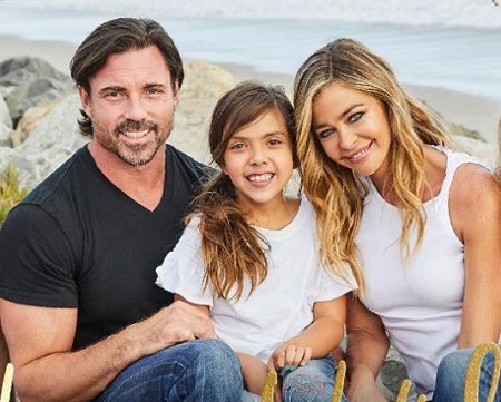  Denise Richards and Aaron Phyperswith their daughter Eloise Joni Richards.