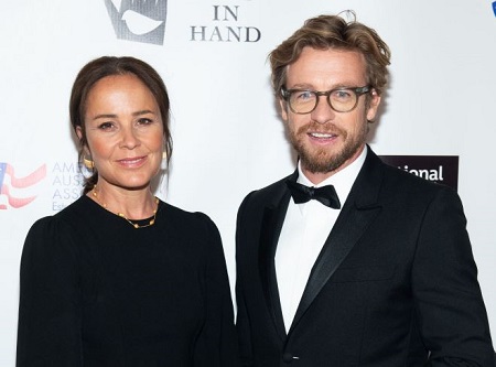 The actress Rebecca Rigg and an actor Simon Baker are married since October 2, 1988.