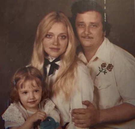 Carole Baskin With Her First Husband, Michael Murdock and Their Daughter, Jamie Veronica Murdock, 40