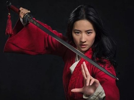 The Mulan actress Liu Yifei is living a single life as of 2020.
