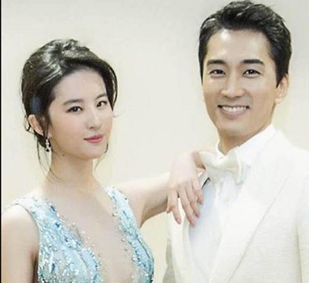 The Chinese/American actress Liu Yifei and the South Korean actor Song Seung-Heon dated from 2015 to 2018.