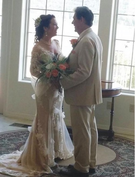 Tina Mahina and Barry Williams During Their Wedding Ceremony