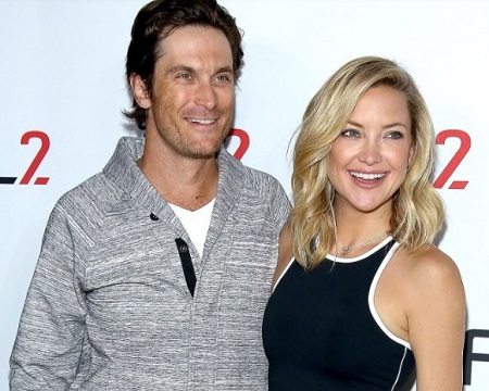 Bill Hudson and Goldie Hawn shared two kids, Oliver Hudson, and Kate Hudson from their marital bond.