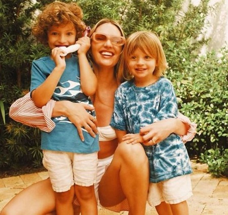 Candice Swanepoel Has Two Sons, Anacan and Ariel Nicoli