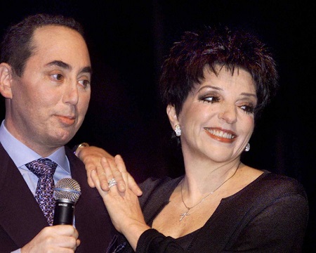  Liza Minnelli and her fourth husband David 