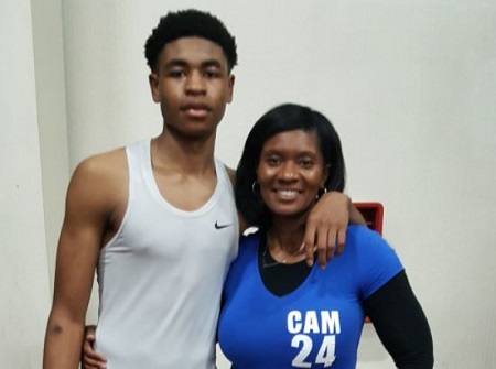 The college basketball player Cameron Thoma with his mother Leslie Thomas. 