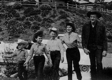 Late Actor, James Arness With His First Wife, Virginia Chapman And Their Three Children