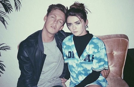 Maisie Williams and Caspar Lee Have Dated Eachother From 2014 to 2016