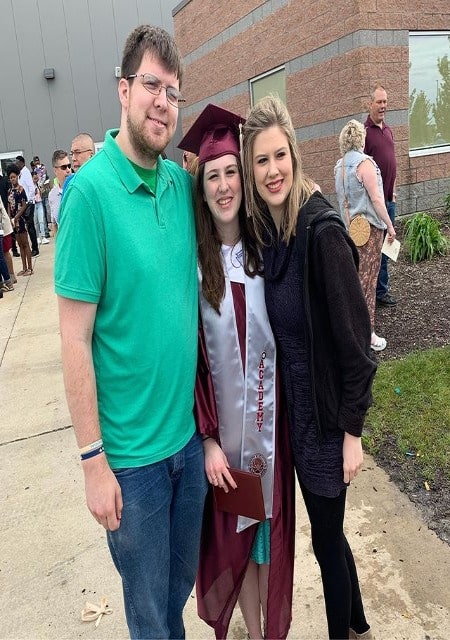 Rose Schmidt attended her sister's graduation ceremony along with her older brother. Who are Schmidt's siblings?