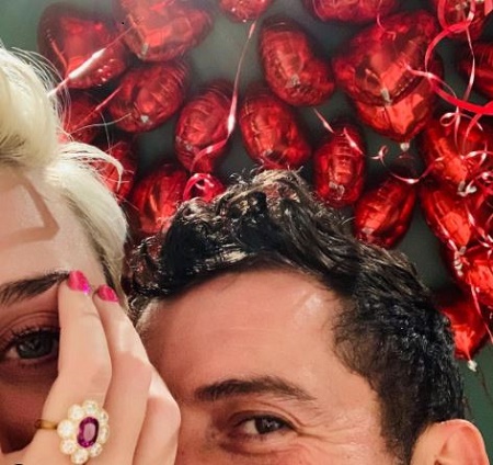 Katy Perry and her actor partner, Orlando Bloom Got Engaged on Feb. 14 2019