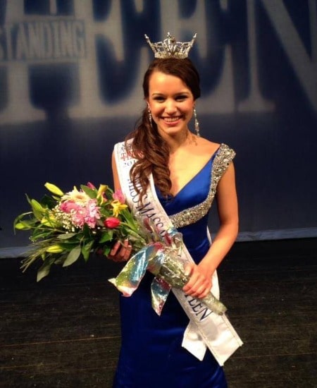 Courtney Adelman became the state title holder of Miss Massachusetts' Outstanding Teen under the Miss America Organization. Know all the details about Adelman's parents, siblings and family!