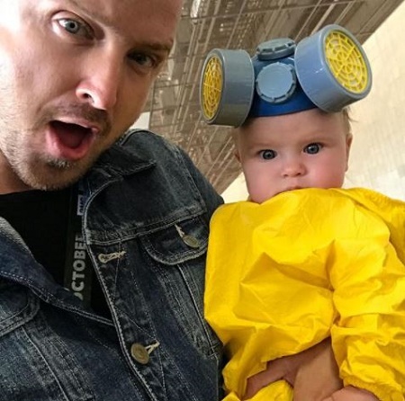  Story Annabelle Paul With Her Dad, Aaron Paul
