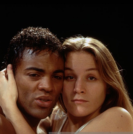 Zoe Waites and Her Co-Star, Ray Fearon Hugging in Romeo and Juliet