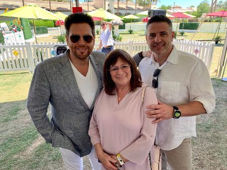 Scott Conant loves to spent more quality time with his parents, Charles Conant and Anne Varrone Conant. How tall is Conant?