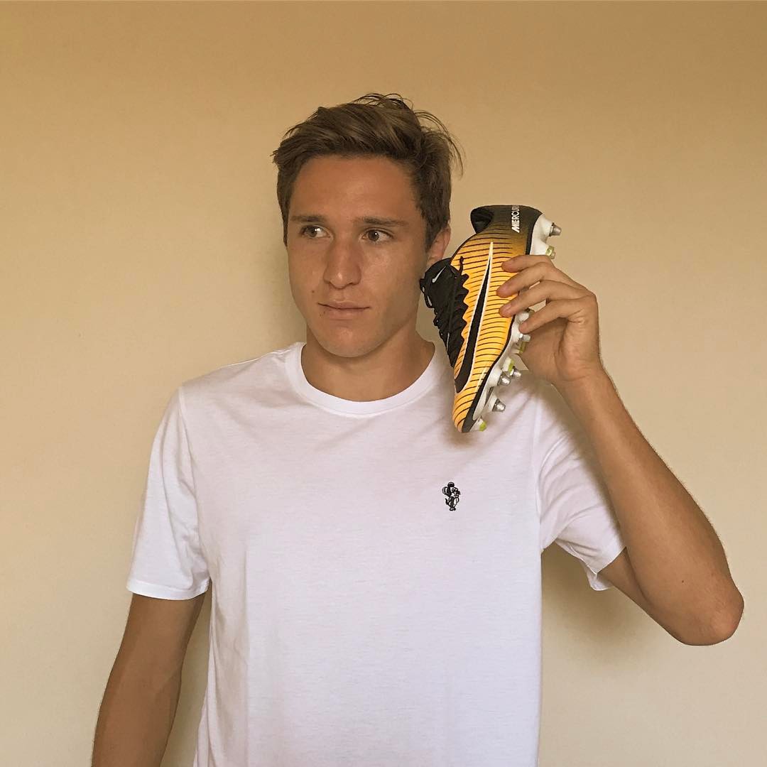 Federico Chiesa has signed a contract with Nike.