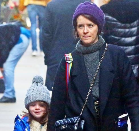 The actress Claire Foy with her daughter Ivy RoseMoore.