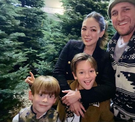 Lindsay Price and Curtis Stone With Their Sons, Tiffani Thiessen and Brady Smith