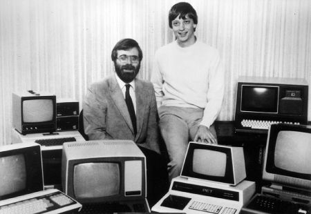 Paul Allen and his best friend, Bill Gates on 19th October 1981 following an agreement with IBM to supply personal computers with Microsoft software. What was the age of Paul when he passed away?