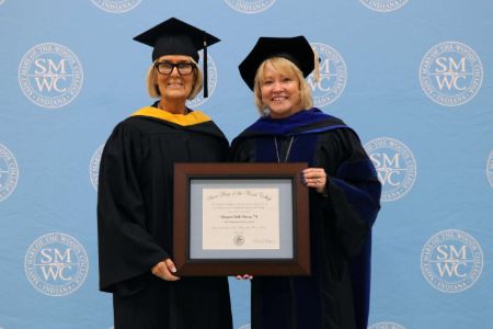 Mickey Kelley received the Distinguished Alumni Award at the 2019 commencement ceremony as a 1970 graduate. Did Kelley ever thought of second marriage? Know her current marital status!