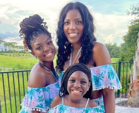 Traci Nash with her daughters Anya Morris (left) and Shyala Morris.