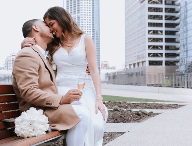 Andrea Villamizar & Willson Contreras had a beautiful moment during their wedding