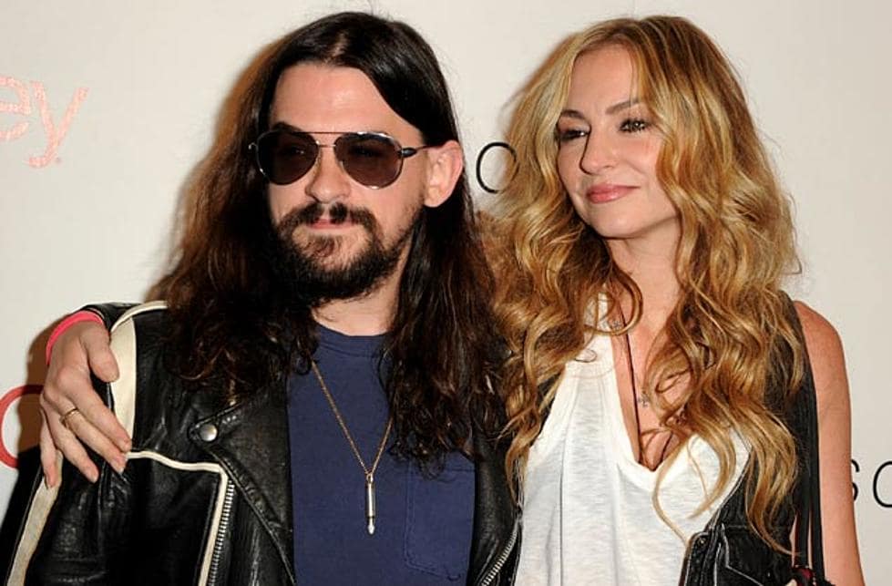 Alabama Gypsy Rose Jennings's parents Drea de Matteo and Shooter Jennings in a frame.