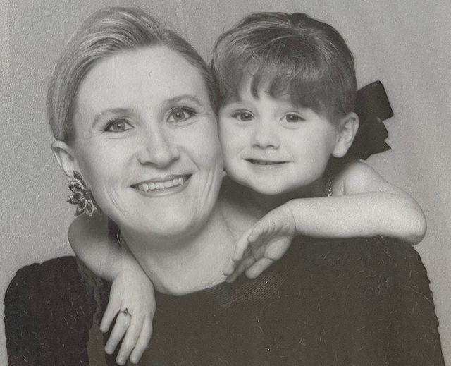 Childhood Picture of Alessandra Torresani and her mother Marcia Glow