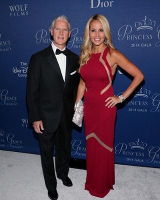 Carolyn Gusoff y su esposo, Jon Turk, en la Gala de la Princesa 2014. 