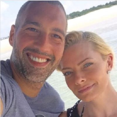Hamzi Hijazi and His Girlfriend, Jaime Pressly Are Dating Each other For One Decade. 