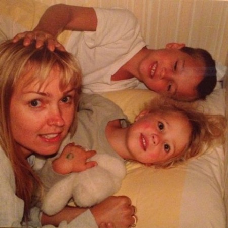 Eva Rossovich with her children Isabel and Roy Rossovich.