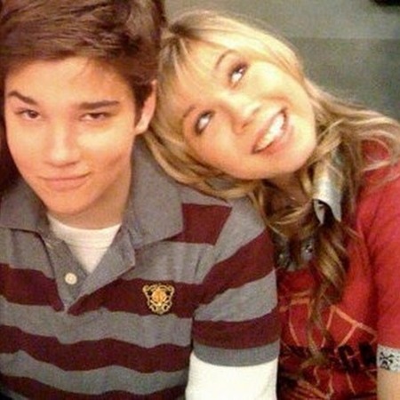 Dustin Mccurdy with his sister Jennette McCurdy.