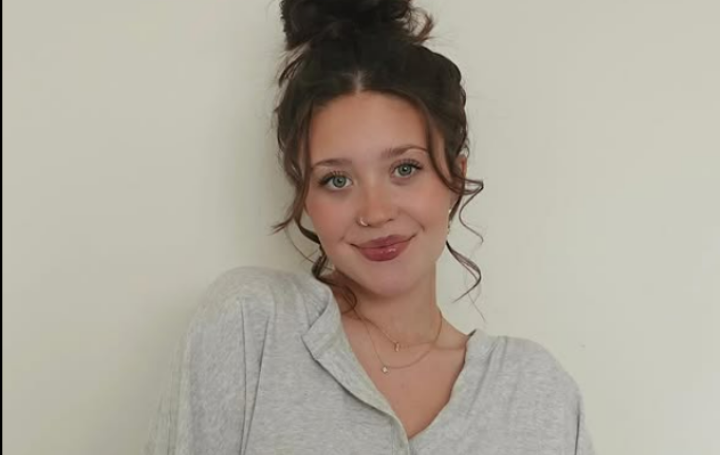 Addie McCracken: Family Vlogger, Young Mom, and Rising Social Media Star